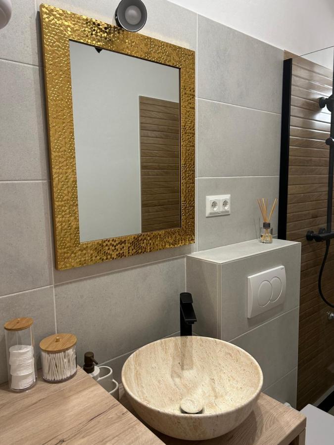 Zio Nino Apartment Sutomiscica Ngoại thất bức ảnh