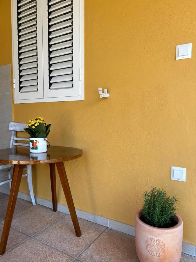 Zio Nino Apartment Sutomiscica Ngoại thất bức ảnh